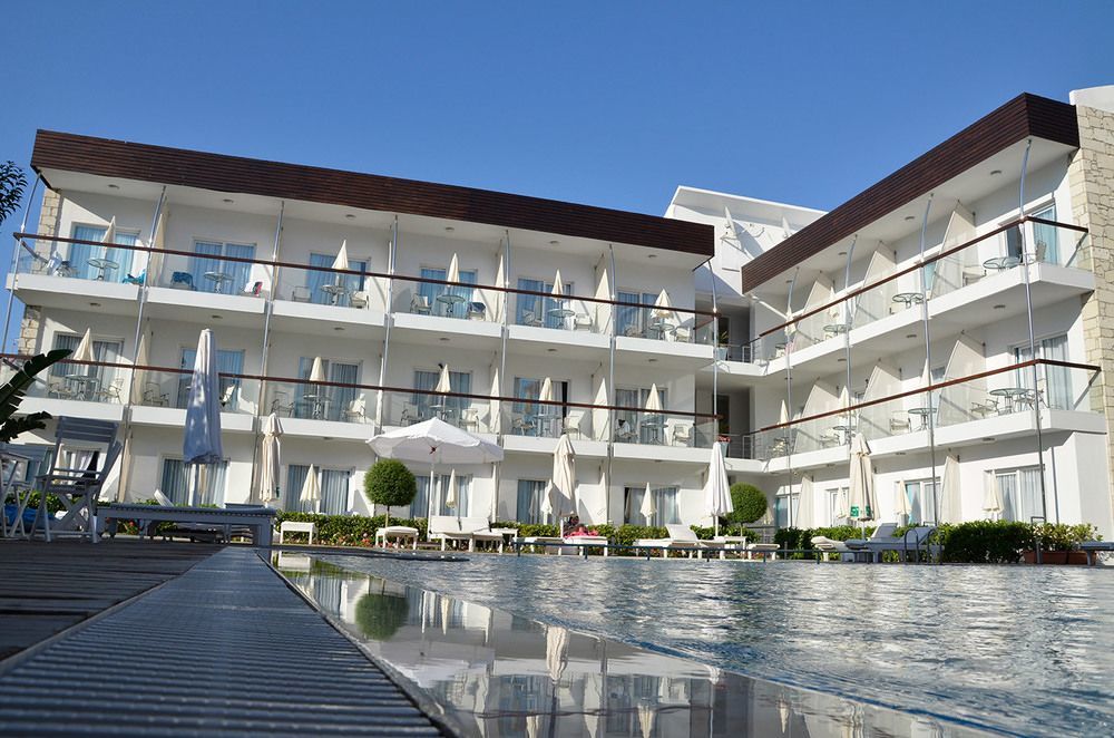 Otel Yeni Çeşme Εξωτερικό φωτογραφία